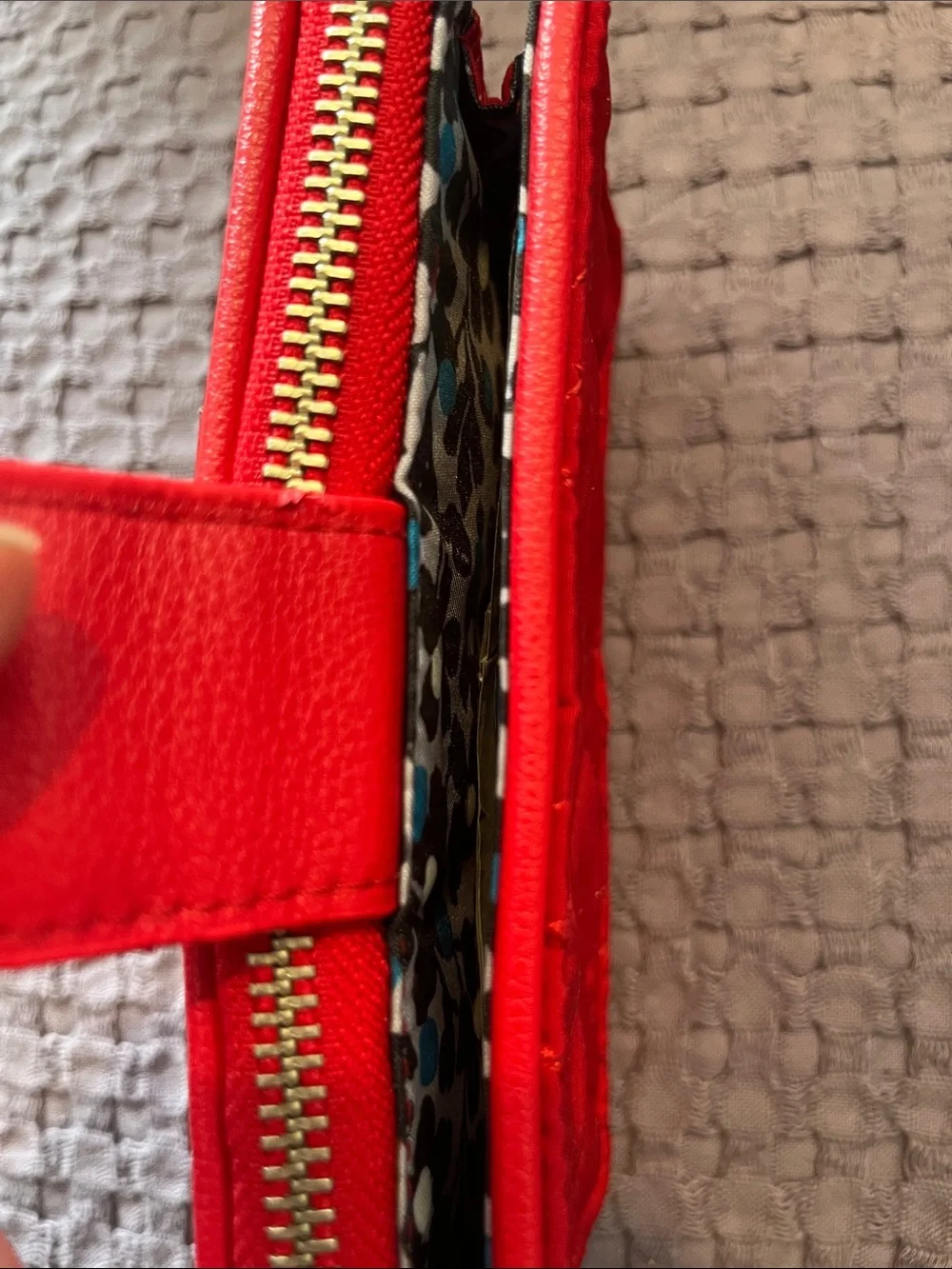 Vera Bradley Cardinal Red Quilted RFID Smartphone Wristlet Wallet NWT.